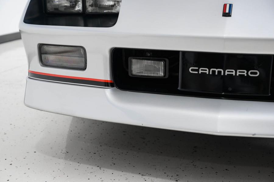 Детали экстерьера Chevrolet Camaro Z28 IROC-Z (1FP87) 1985 года  (фото 26 из 124)